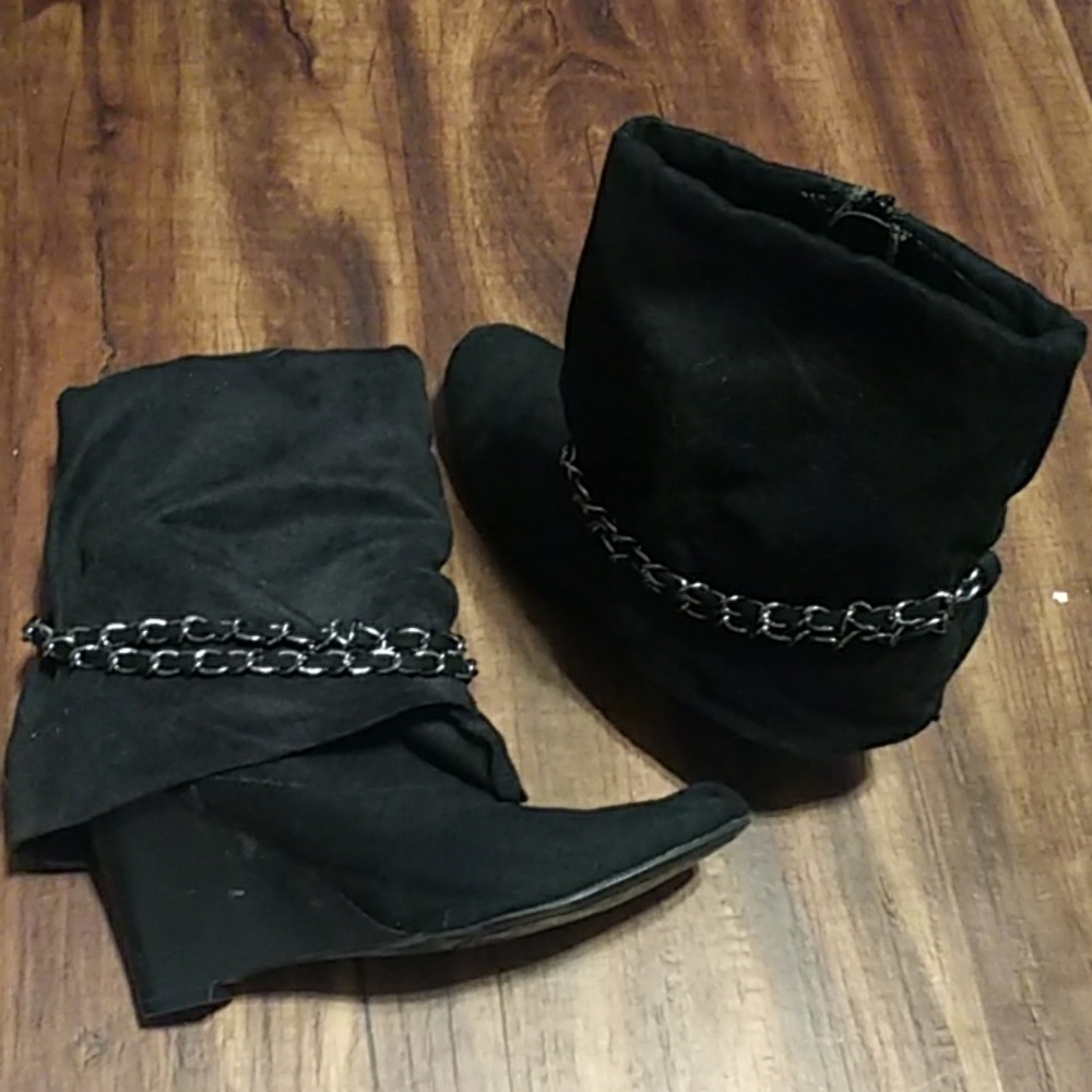 Apt 9 Black w Chains Wedge